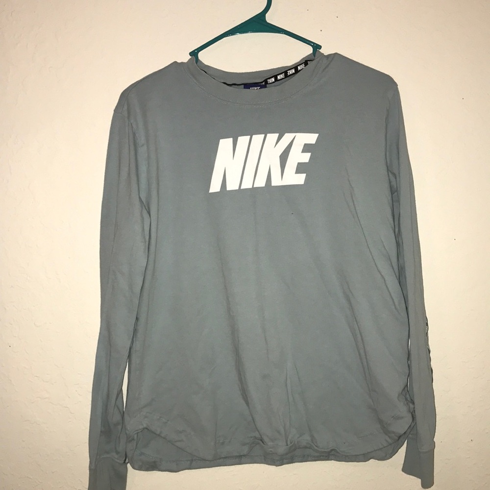 Nike - Picture 2 of 2